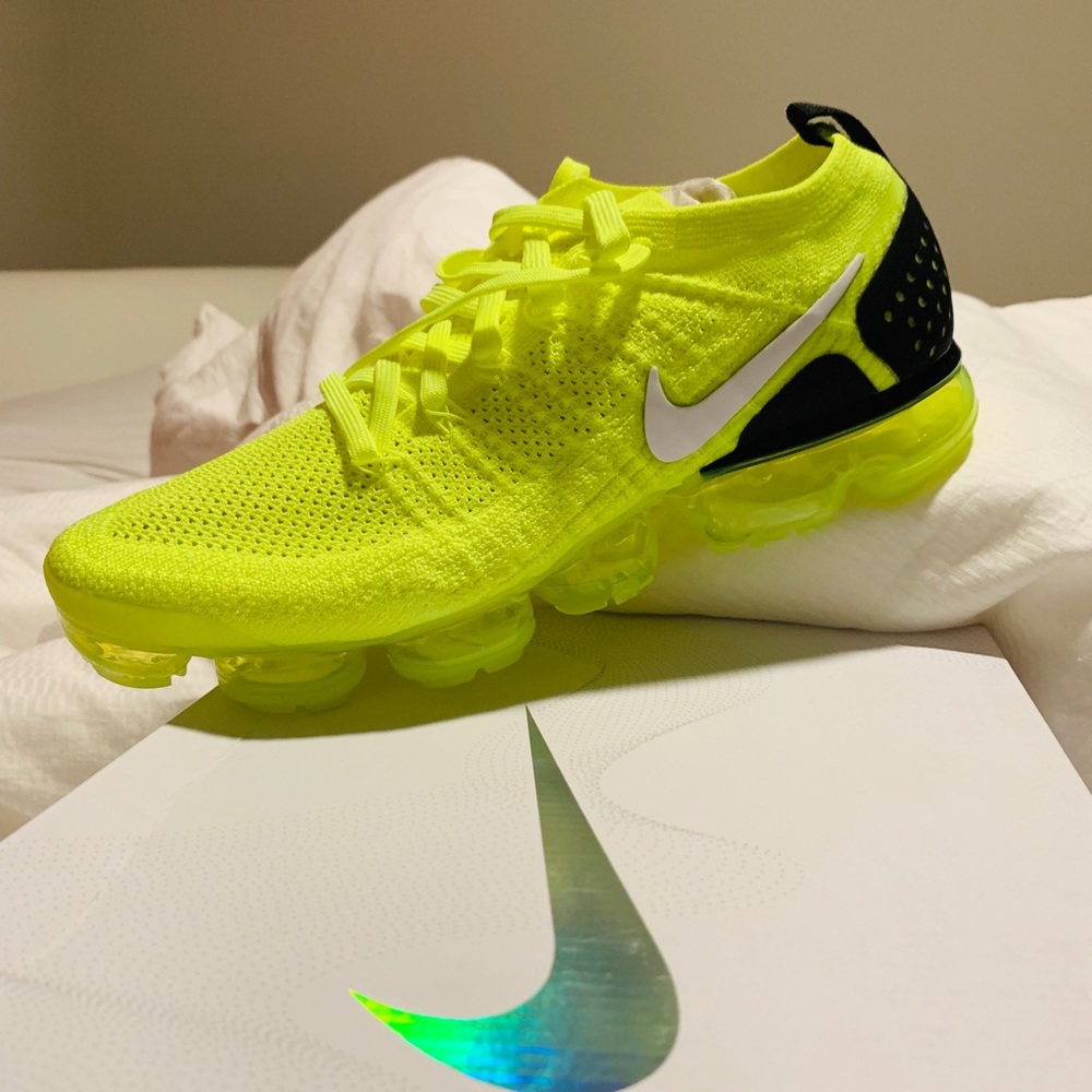 Nike Air Vapormax Flyknit 2